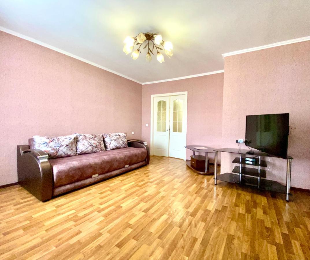 Apartpoltava Центр Полтави, Простора Та Зручна Квартира Біля Пует, 2-Окремі Кімнати, Звітна Документація Для Відрядження المظهر الخارجي الصورة