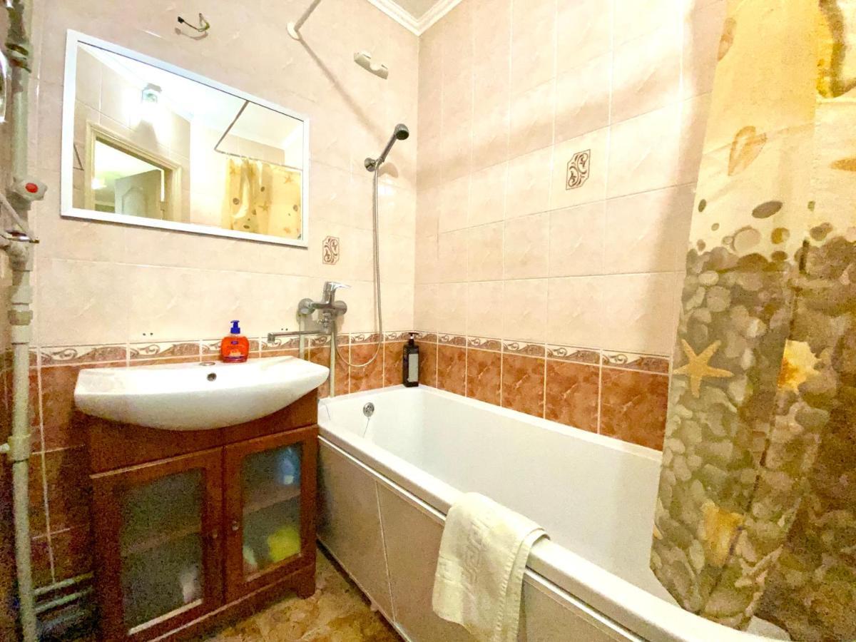Apartpoltava Центр Полтави, Простора Та Зручна Квартира Біля Пует, 2-Окремі Кімнати, Звітна Документація Для Відрядження المظهر الخارجي الصورة